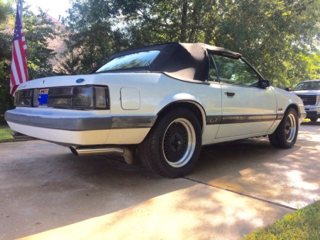 1985 Ford Mustang GT Convertible - photo 5