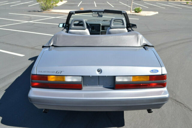 1985 Ford Mustang - photo 12