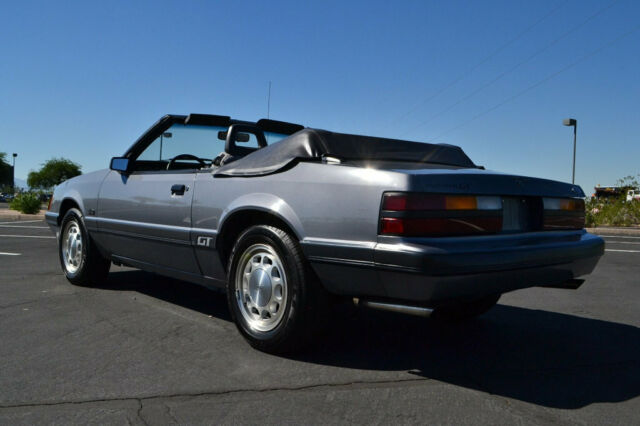 1985 Ford Mustang - photo 3