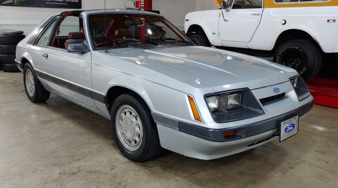 1985 Ford Mustang Sedan Grey RWD Manual LX 1985 Ford Mustang LX