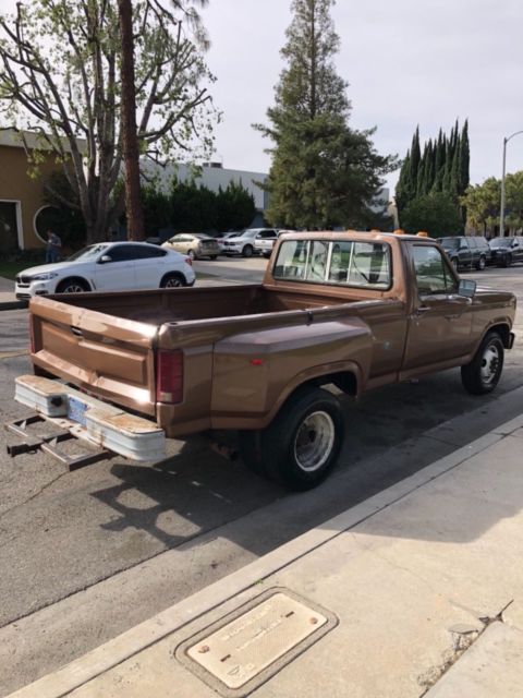1985 Ford F-350 1985 FORD SINGLE CAB F350 DUALLY TURBO DIESEL 6.9 - photo 4