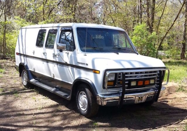 1985 ford van E150 302 V8 w/OD Dual Gas Tanks 1985 Ford E-Series Van