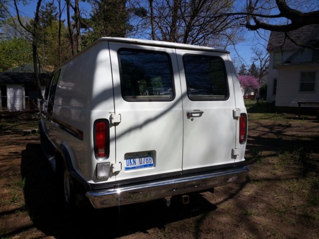 1985 Ford E-Series Van - photo 4