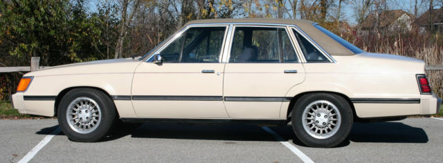 1985 Ford Other Brougham - photo 3