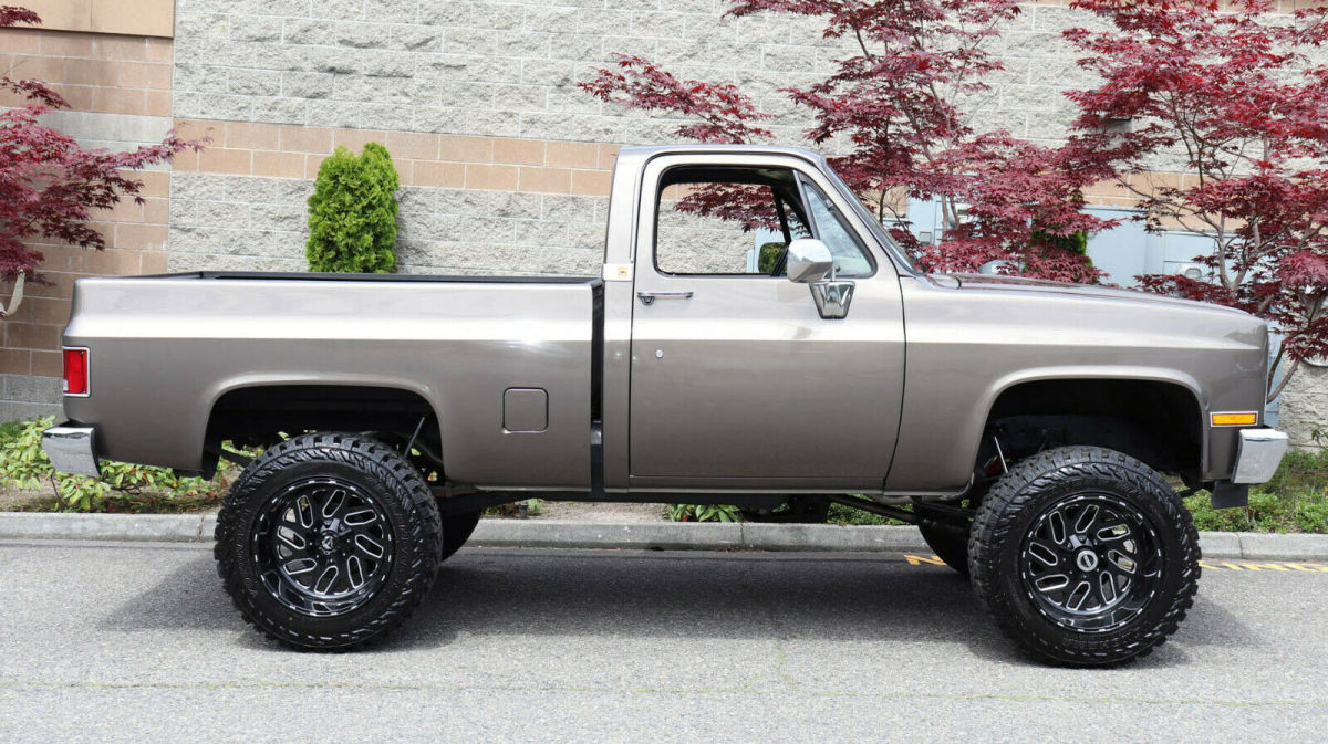 1985 GMC Sierra 1500 1/2 Ton Short Box - photo 2