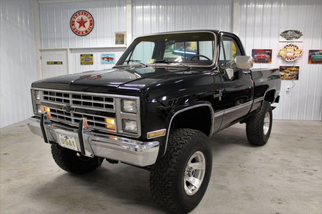 1985 Chevrolet C/K Pickup 1500 - photo 3