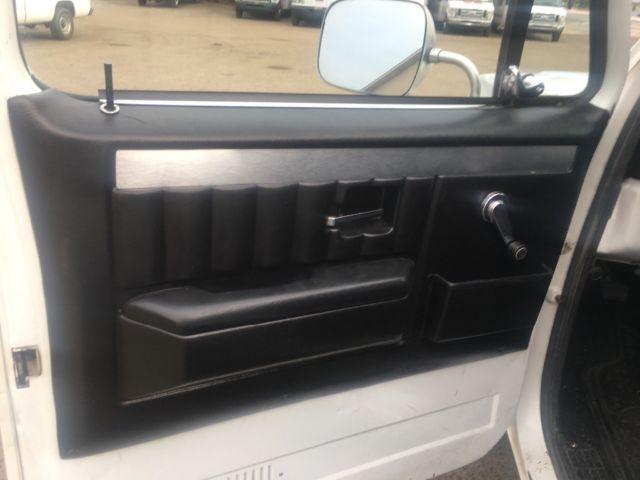 1985 GMC Sierra 2500 - photo 12