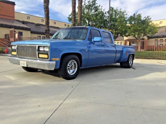 1985 GMC 3/4 ton 4 door custom dully - photo 2