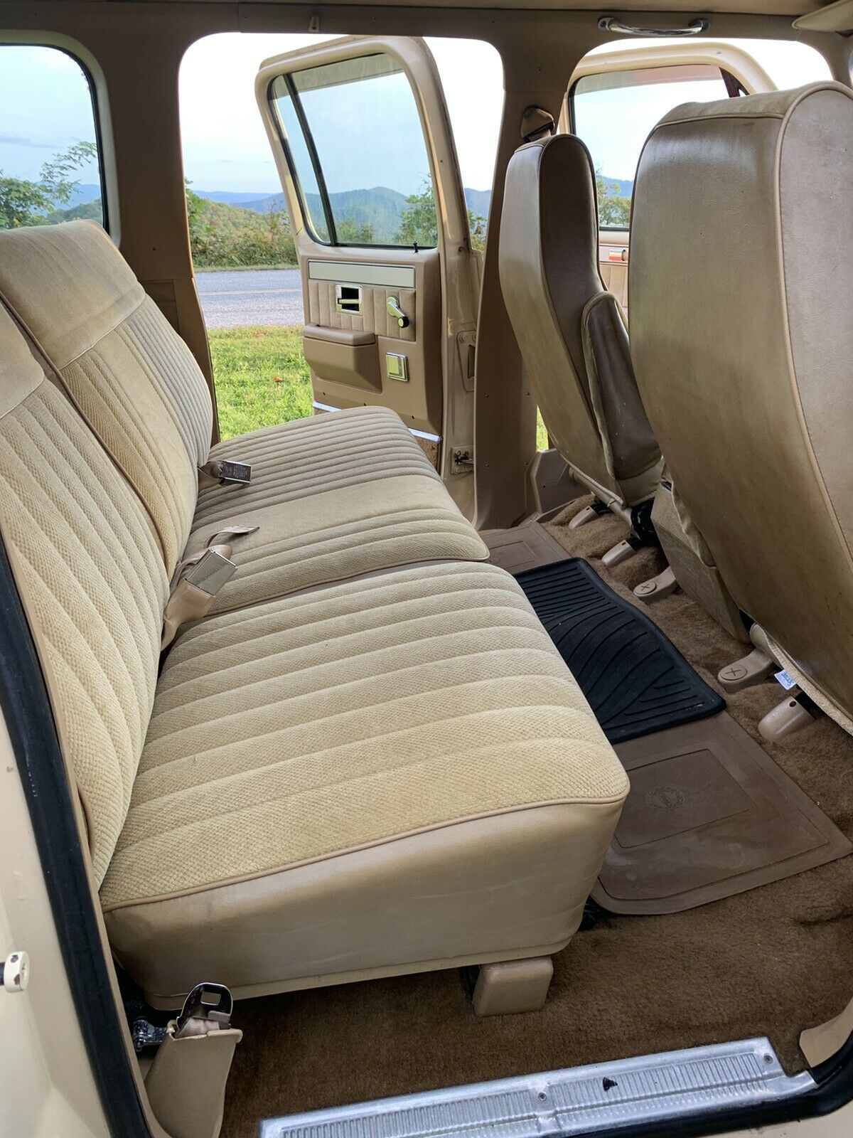 1985 GMC C2500 Suburban C2500 - photo 10