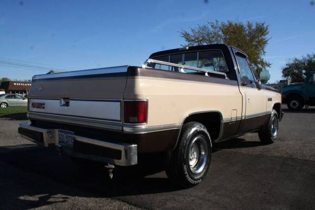 1985 GMC Sierra 1500 C1500 2dr Standard Cab SB - photo 8