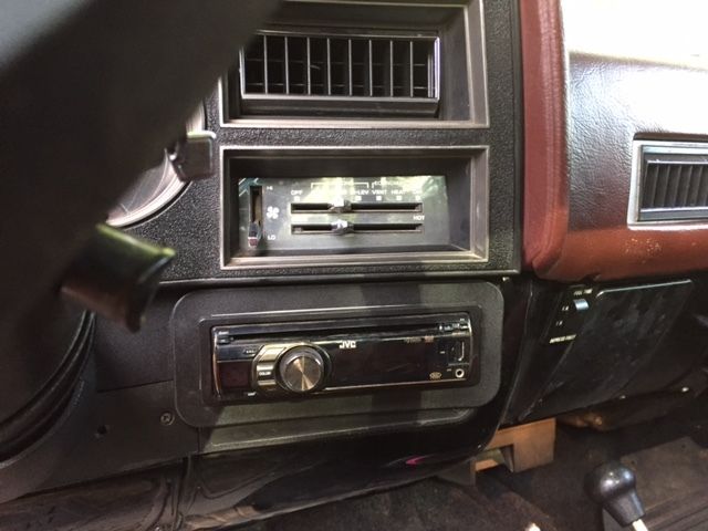 1985 GMC Sierra 1500 - photo 9