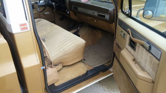 1985 Chevrolet C-10 Sierra Classic - photo 3