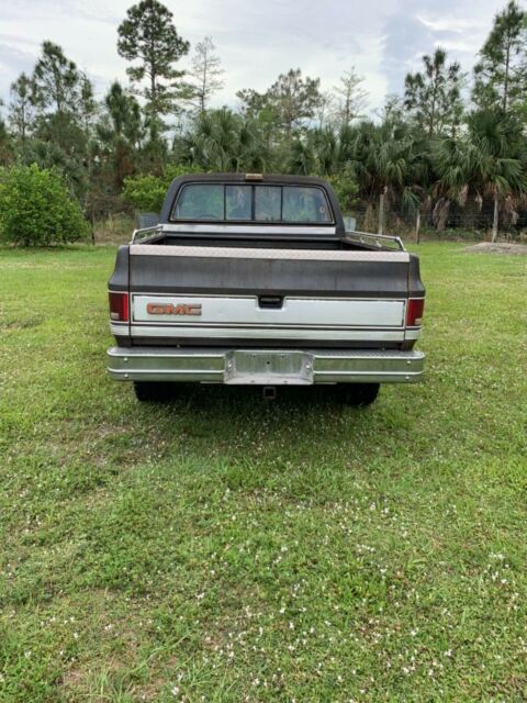 1985 GMC Sierra 1500 - photo 2
