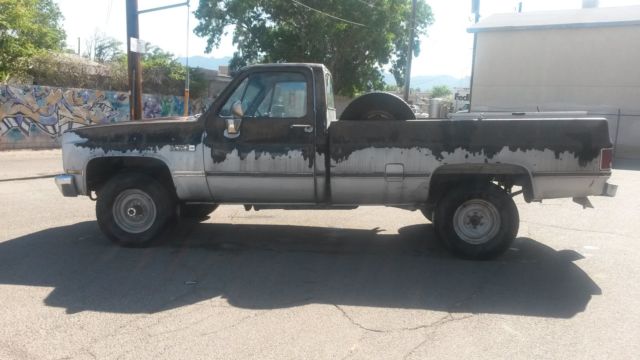 1985 GMC K1500 4X4 manual pickup. high desert truck, almost no rust-through 1985 GMC