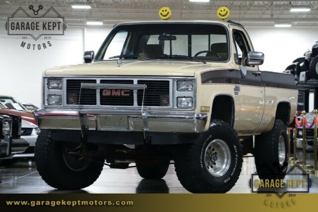 1985 GMC K1500 High Sierra 4x4 Two Tone Pickup Truck 5.7L LT1 V8 86437 Miles 1985 GMC K1500 High Sierra 4x4