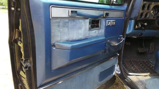 1985 GMC K1500 Sierra Classic Standard Cab Pickup 2-Door - photo 13