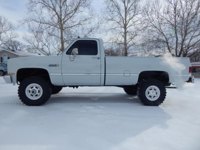 1985 Chevrolet C/K Pickup 3500 Silverado - photo 2