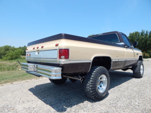 1985 Chevrolet C/K Pickup 3500 Silverado - photo 6