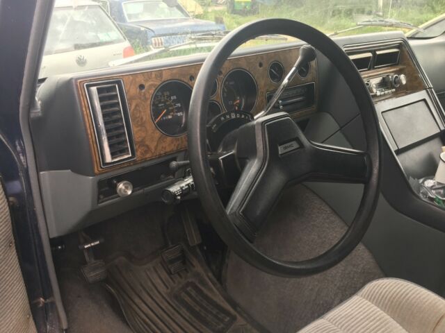 1985 GMC G2500 - photo 11