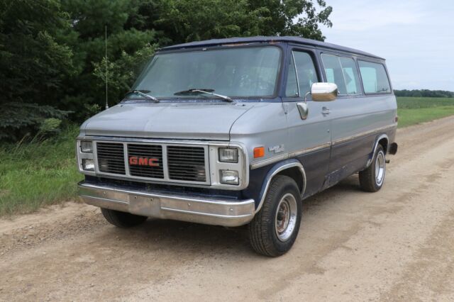 1985 GMC G2500 - photo 2