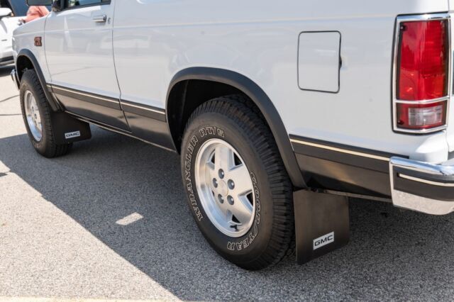 1985 GMC S15 Jimmy - photo 10