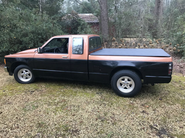 1985 GMC S15 Base Standard Extended Cab Pickup 2-Door 5.7L 1985 GMC Other Base Standard Extended Cab Pickup 2-Door