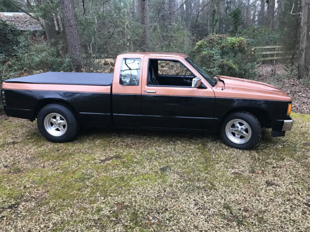 1985 GMC Other Base Standard Extended Cab Pickup 2-Door - photo 3
