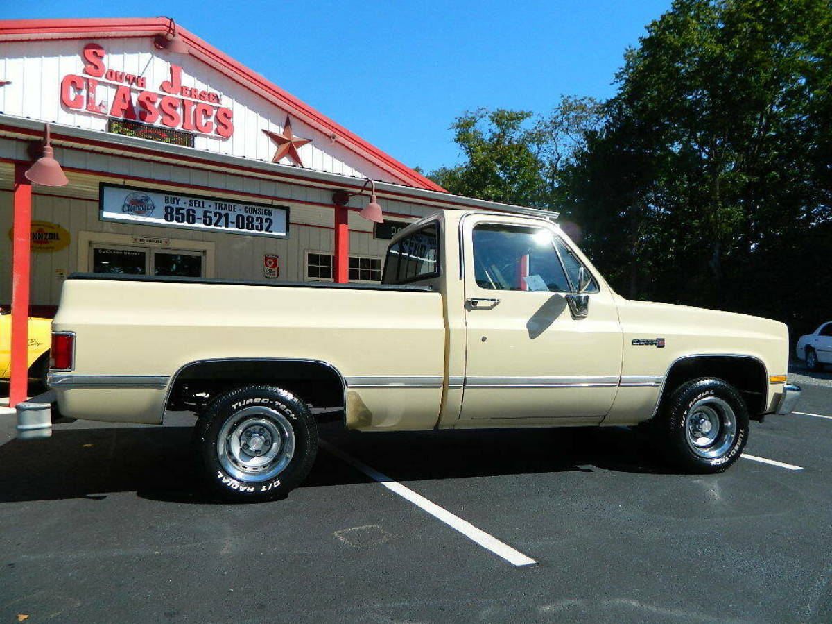 1985 GMC Sierra 1500 - photo 11