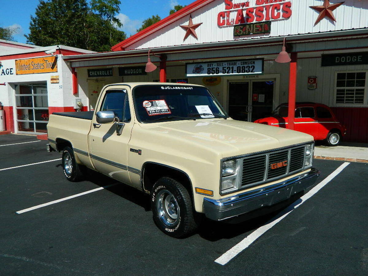 1985 GMC Sierra 1500 - photo 2