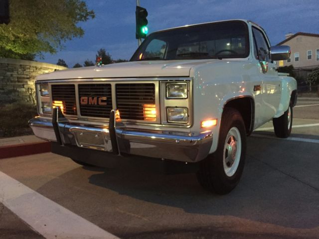 1985 GMC SIERRA 2500 CHEVROLET 1985 GMC Sierra 2500
