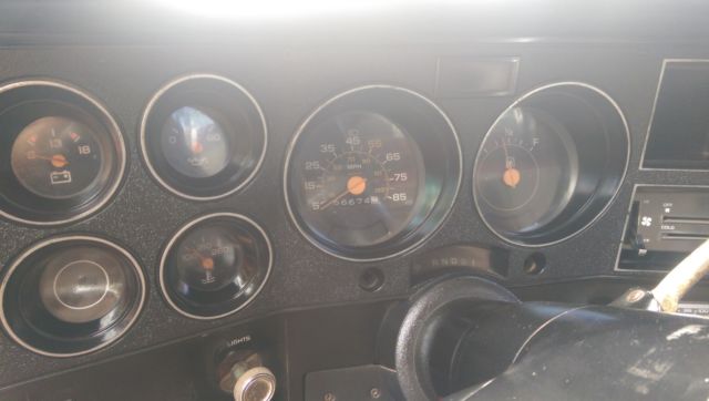 1985 GMC Sierra 2500 - photo 9