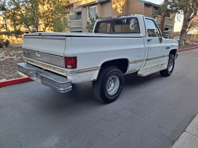 1985 GMC Sierra 1500 - photo 5