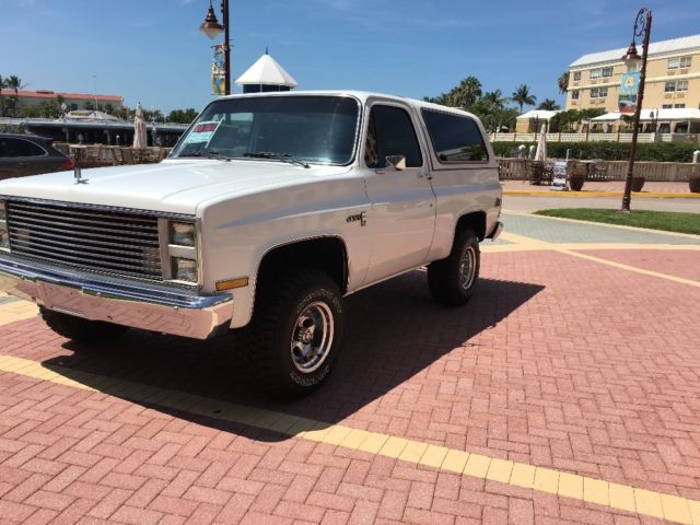 1985 GMC Jimmy Sierra Classic K1500 Jimmy Full Size SUV - photo 4