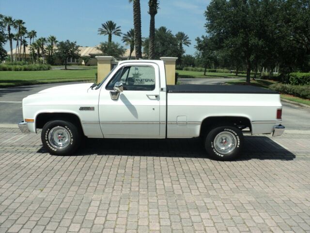 1985 GMC Sierra 1500 - photo 2