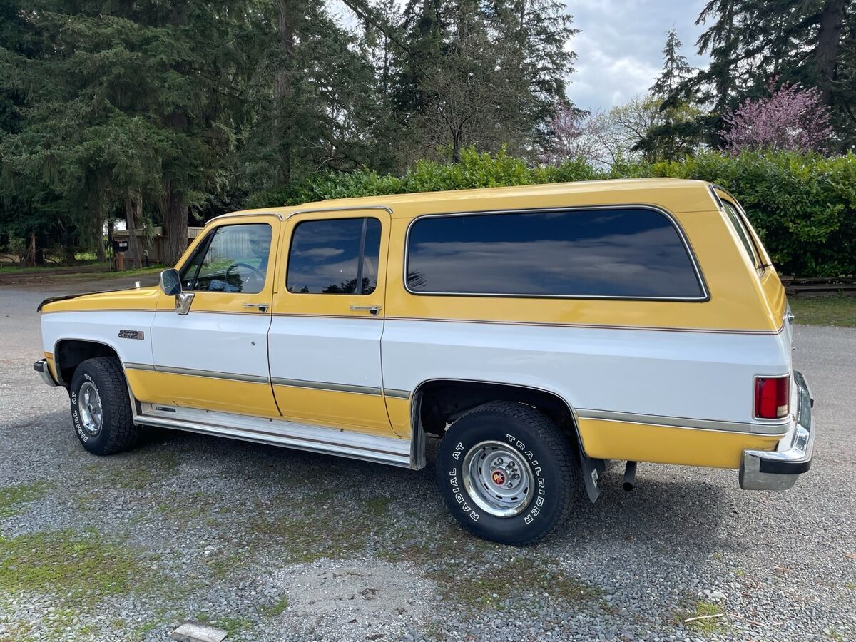 1985 GMC Suburban Sierra Classic - photo 11