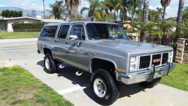 1985 GMC Suburban K2500 - 4X4 - DIESEL