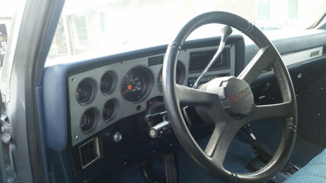 1985 GMC Suburban K2500 - 4X4 - DIESEL - photo 12