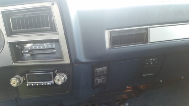 1985 GMC Suburban K2500 - 4X4 - DIESEL - photo 13