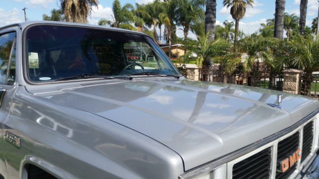 1985 GMC Suburban K2500 - 4X4 - DIESEL - photo 3