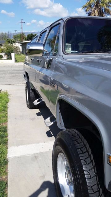 1985 GMC Suburban K2500 - 4X4 - DIESEL - photo 4