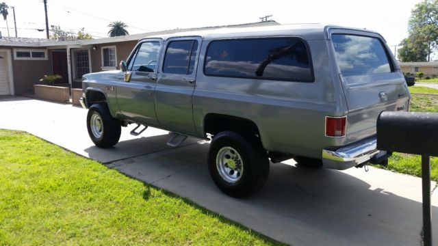 1985 GMC Suburban K2500 - 4X4 - DIESEL - photo 9