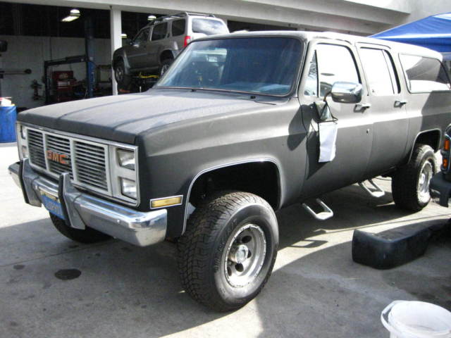 1985 GMC Suburban - photo 4