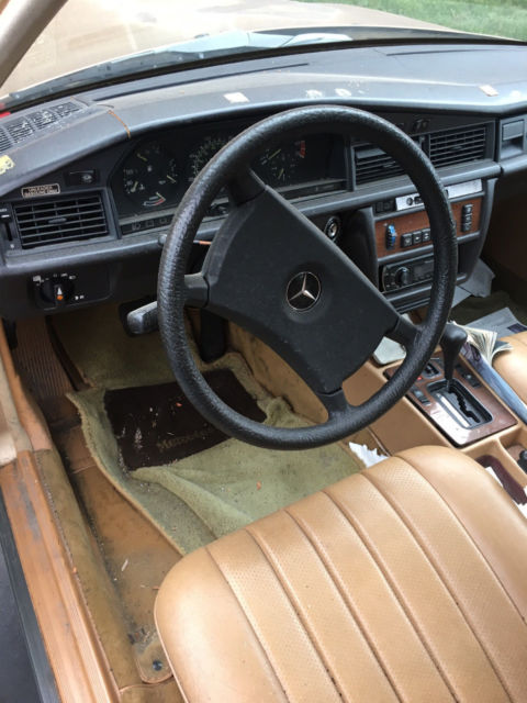 1985 Mercedes-Benz 190-Series - photo 11