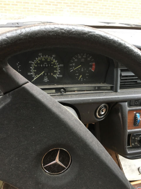 1985 Mercedes-Benz 190-Series - photo 13