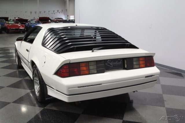 1985 Chevrolet Camaro IROC-Z - photo 10