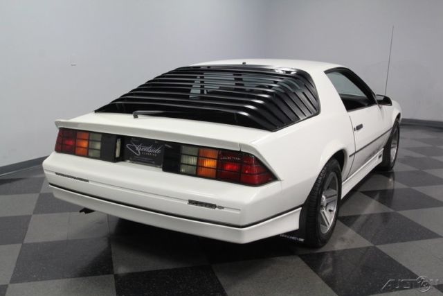 1985 Chevrolet Camaro IROC-Z - photo 12