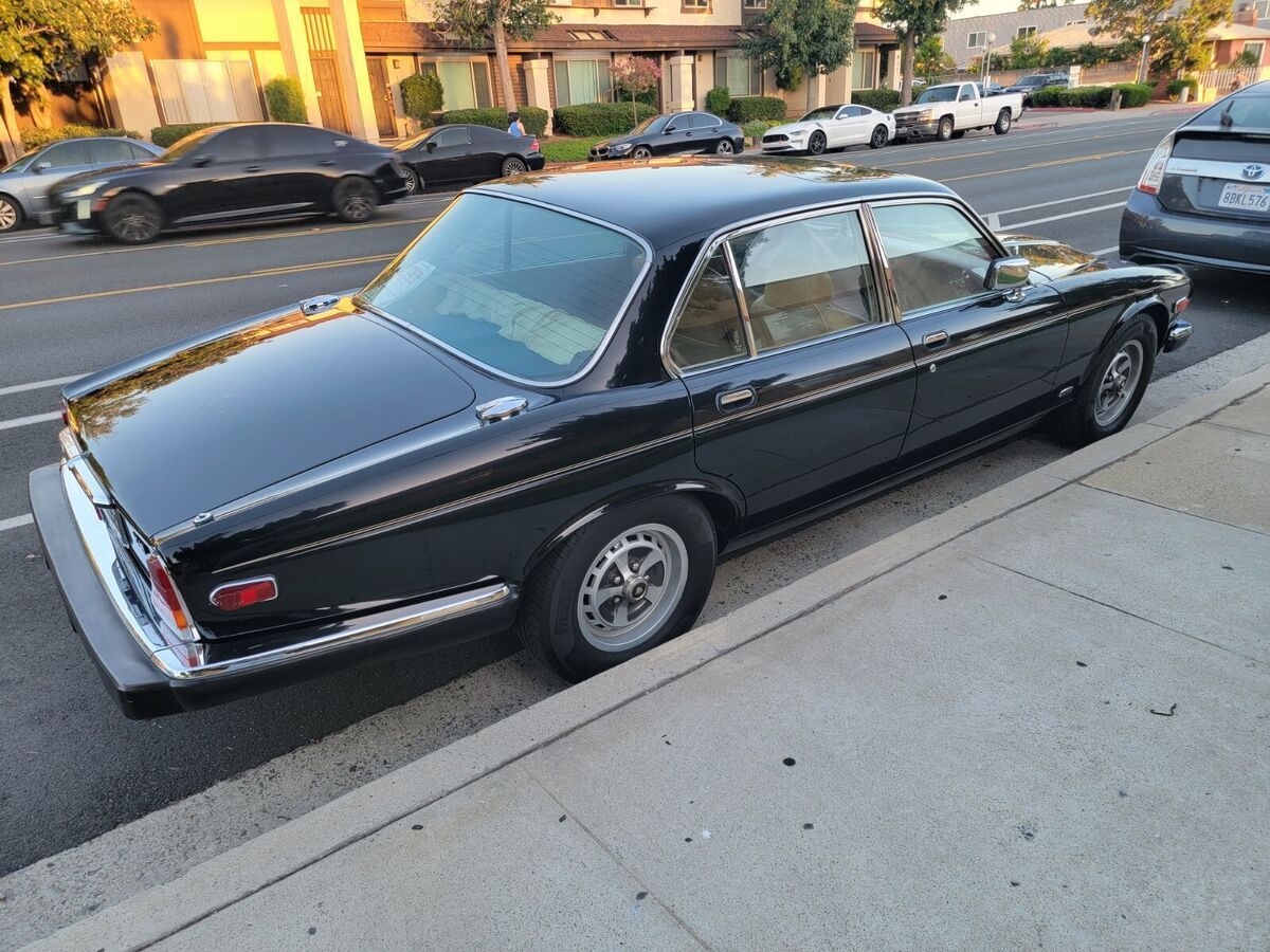 1985 Jaguar XJ6 - photo 3