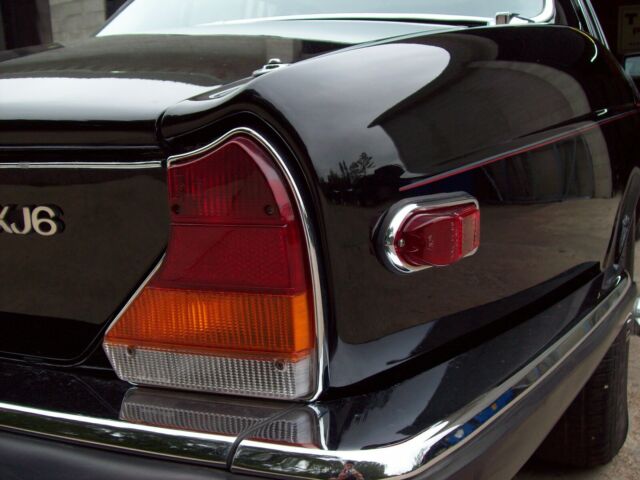 1985 Jaguar XJ - photo 11