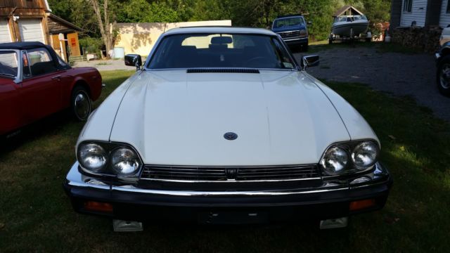 1985 Jaguar XJ12 - photo 2