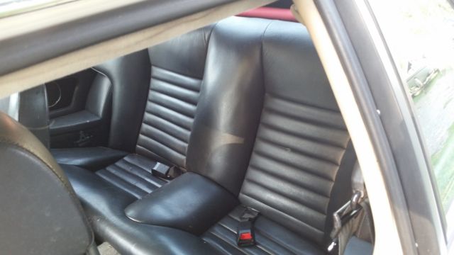 1985 Jaguar XJ12 - photo 6